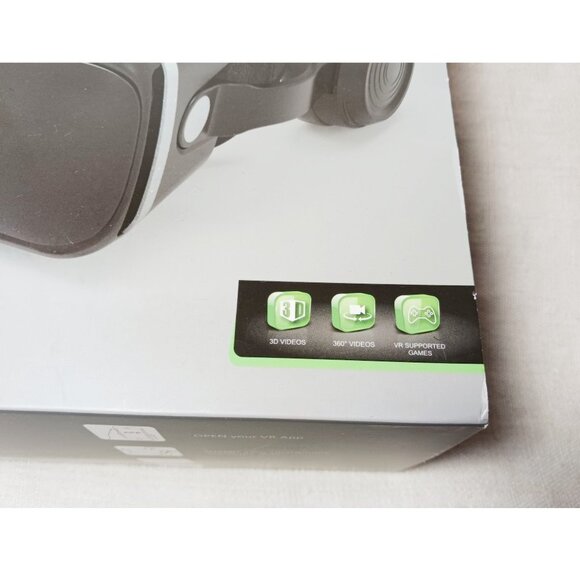 NWOT, VR Headset HD 3D Glasses, Compatible for 4.7-6 inch Smartphones - Picture 2 of 12